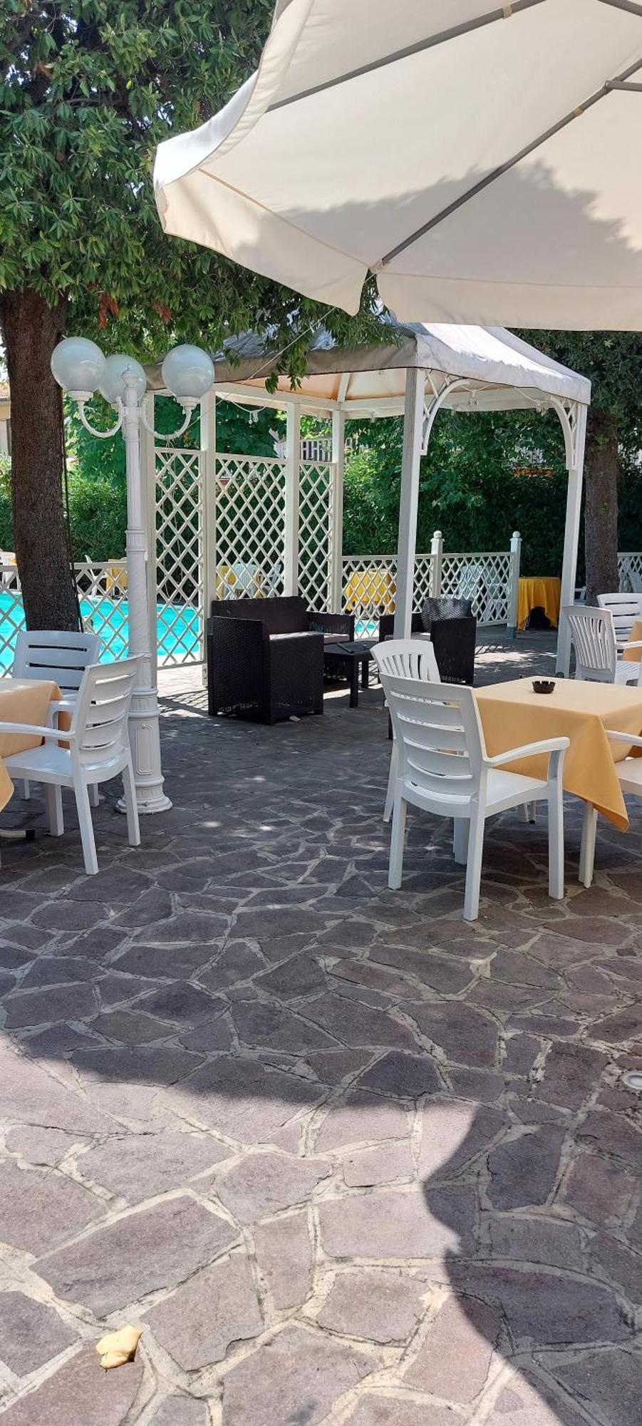 Hotel Garden B&B Marotta Exterior photo